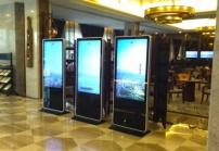 商業(yè)區戶(hù)外高亮屏廣告機智能系統方案介紹