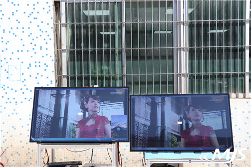 戶(hù)外高亮屏真實(shí)環(huán)境圖